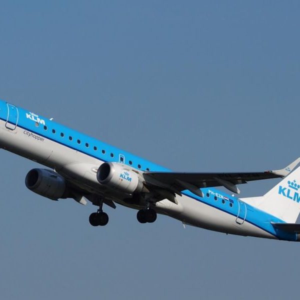 Fly Drive Belfast City Airport met KLM -Categorie/Flydrive Ierland